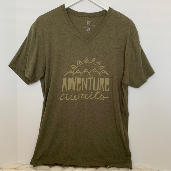 Green Adventure Awaits T-shirt Size Large - Picture 2 of 5